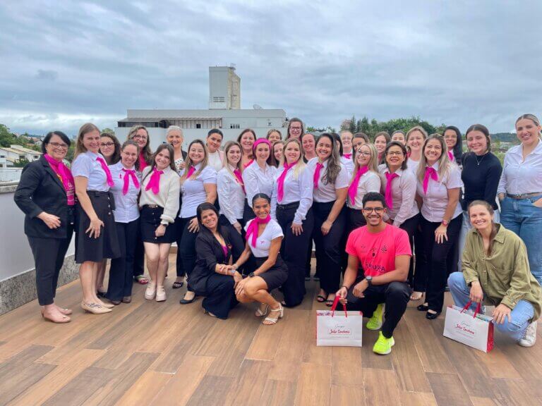 Outubro Rosa no Grupo Julio Imoveis